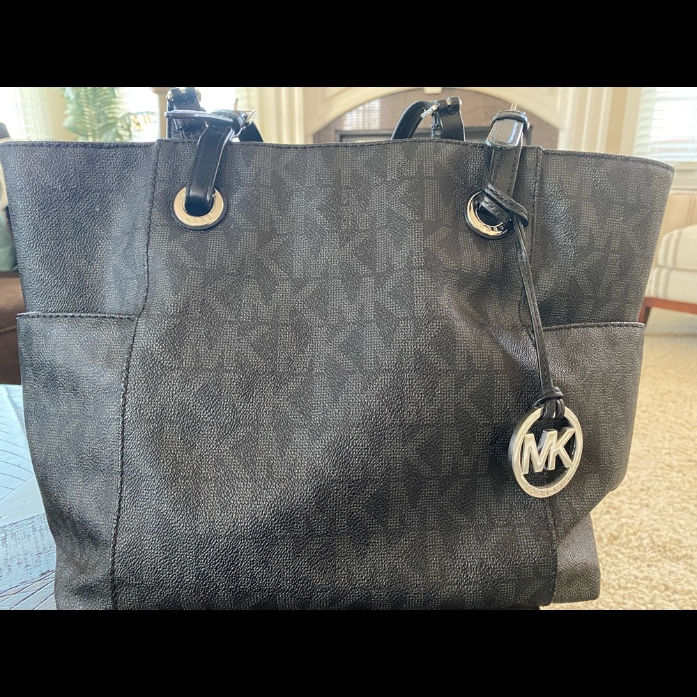 Michael Kors handbag, like new